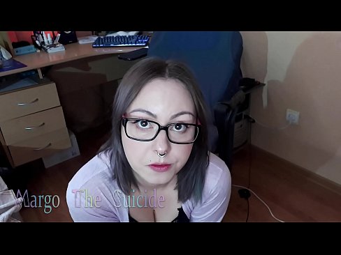 ❤️ Seksi djevojka s naočalama duboko siše dildo na kameri ☑ Super seks na hr.hentaidude.ru ❌️❤